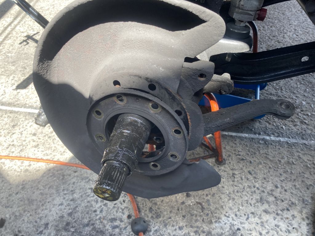 平成16年式 HZJ76V ランクル70 フロントナックル、キングピン