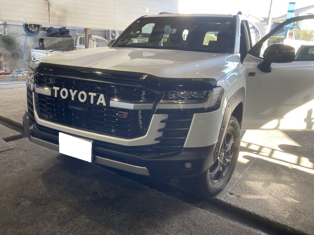 ランクル300　レイズ　TE37XT＆純正置くだけ充電取り付けの画像