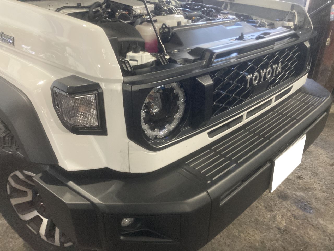 ランクル76 GDJ76W モトレージ製LEDテールランプ＆クリアテールレンズ